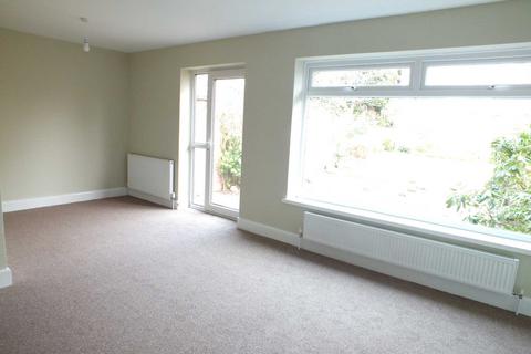 3 bedroom bungalow to rent, Whitehouse Crescent, Sutton Coldfield