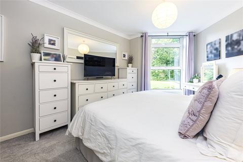 2 bedroom flat for sale - Ellesmere Road, Weybridge, Surrey, KT13