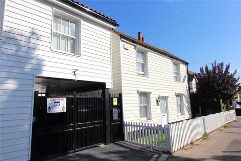 3 bedroom detached house to rent - St. Marys Lane, RM14