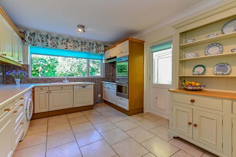 68 Beacon Way, Rickmansworth, WD3 7PD