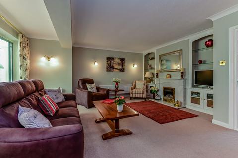 68 Beacon Way, Rickmansworth, WD3 7PD