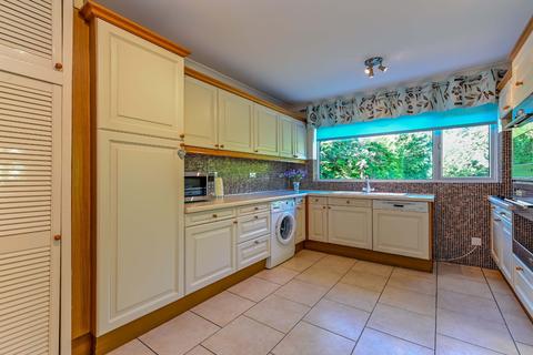 68 Beacon Way, Rickmansworth, WD3 7PD