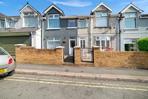 43 Ashvale, Tredegar, NP22 4AG