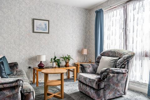 109/1 Barn Park Crescent, Edinburgh, EH14 3HP