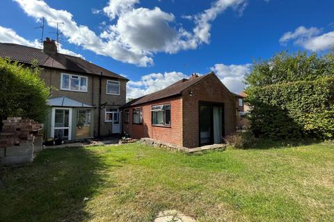 22 Lynton Avenue, Northampton, NN2 8LX
