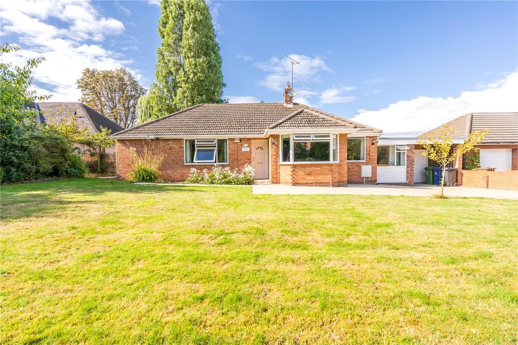 The Avenue, Healing, Grimsby, Lincolnshire, DN41 3 bed bungalow for