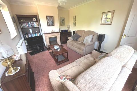 39 Lockwood Close, Northampton, NN2 7SS