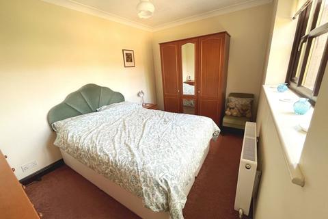 39 Lockwood Close, Northampton, NN2 7SS