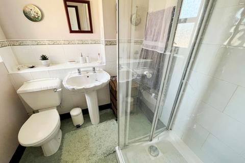 39 Lockwood Close, Northampton, NN2 7SS