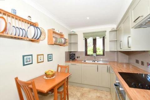 2 bedroom end of terrace house for sale, Station Road, Pulborough, West Sussex