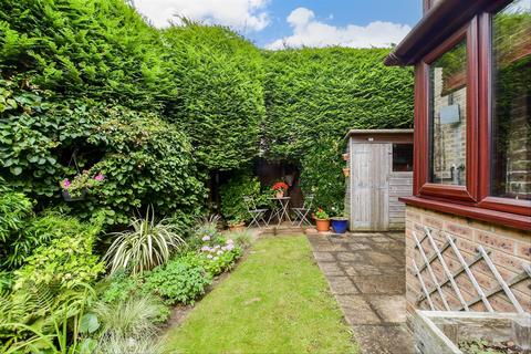 2 bedroom end of terrace house for sale, Station Road, Pulborough, West Sussex