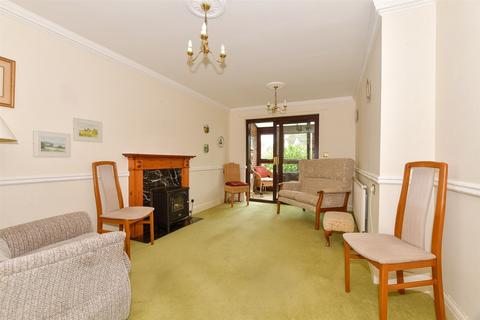 2 bedroom end of terrace house for sale, Station Road, Pulborough, West Sussex