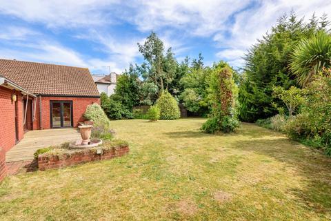 2 Fairfax Gardens, Exeter, EX2 8SR