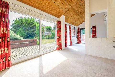 2 Fairfax Gardens, Exeter, EX2 8SR