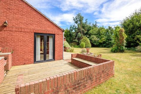 2 Fairfax Gardens, Exeter, EX2 8SR