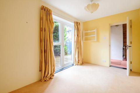2 Fairfax Gardens, Exeter, EX2 8SR