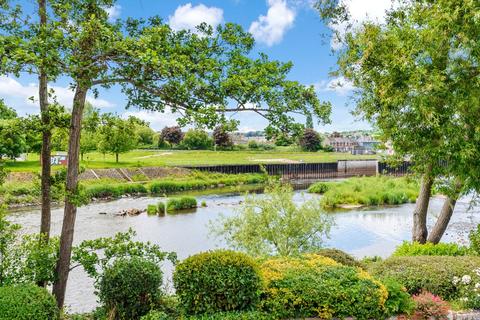 2 Trews Weir Court, Exeter, EX2 4JS