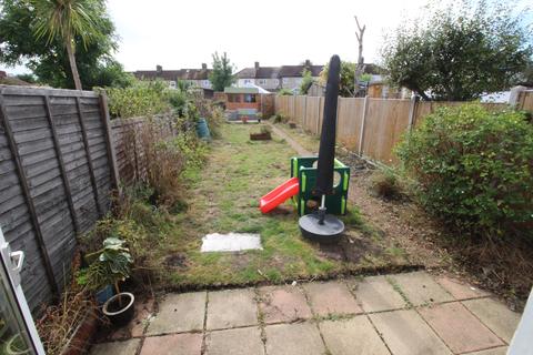 61 Buckland Way, Worcester Park, KT4 8NT