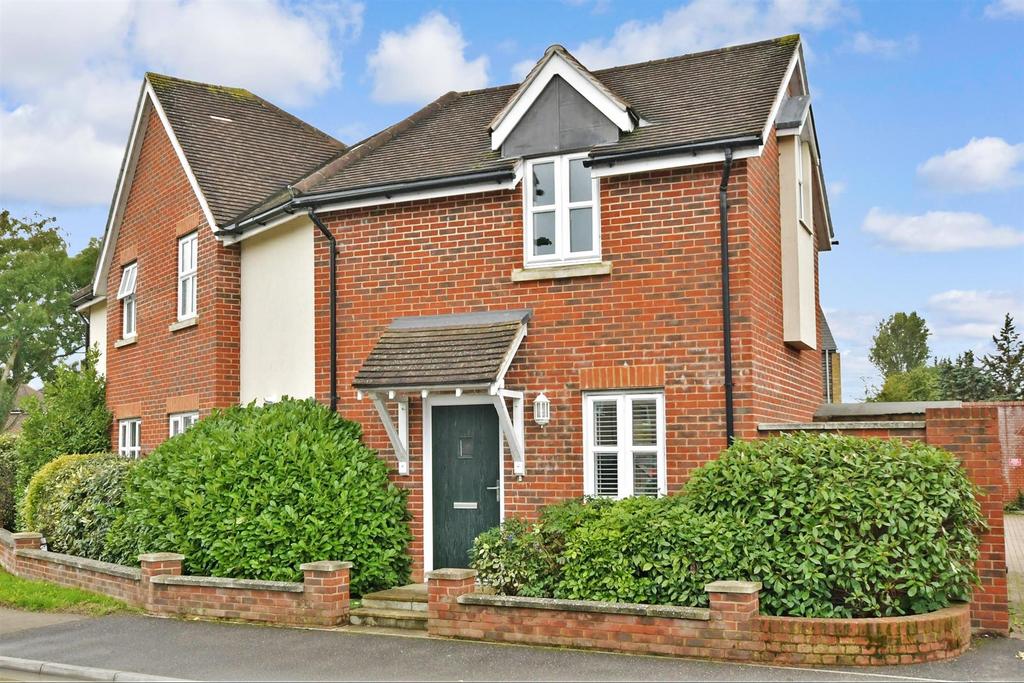 Selsey Road, Stockbridge, Chichester, West Sussex 2 bed end of terrace