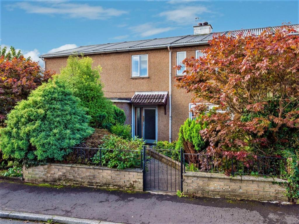 Kirkton Crescent, Cardross, Argyll... 2 bed ground floor flat £115,000