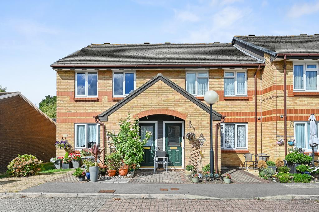 Auriol Drive, Uxbridge UB10 1 bed retirement property for sale £175,000