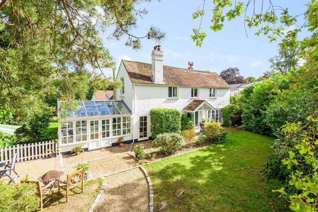 Windlesham, Surrey, GU20 5 bed detached house for sale £1,750,000