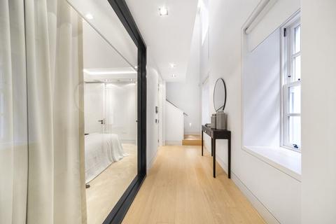 Flat 6, 19 Bolsover Street, London, W1W 5NA