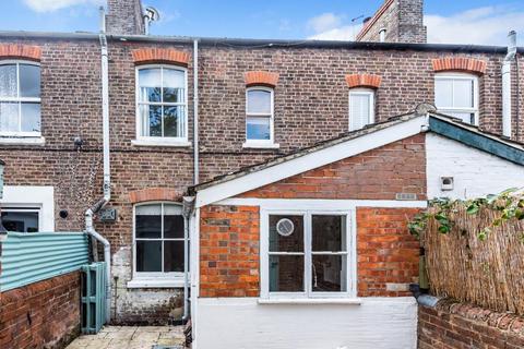 8 Phoenix Park Terrace, Basingstoke, RG21 5NQ