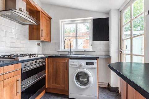 8 Phoenix Park Terrace, Basingstoke, RG21 5NQ
