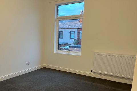 2 bedroom end of terrace house to rent, Sharp Street, Warrington, Cheshire, WA2