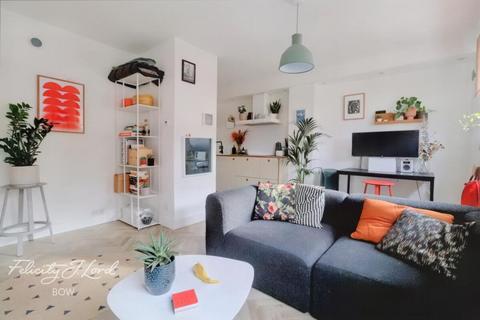 1 bedroom flat to rent, Roman Road, London