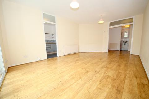 2 bedroom flat to rent, The Ridgeway, Enfield EN2