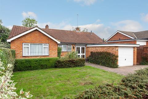 19 Devitt Close, Ashtead, KT21 1JS