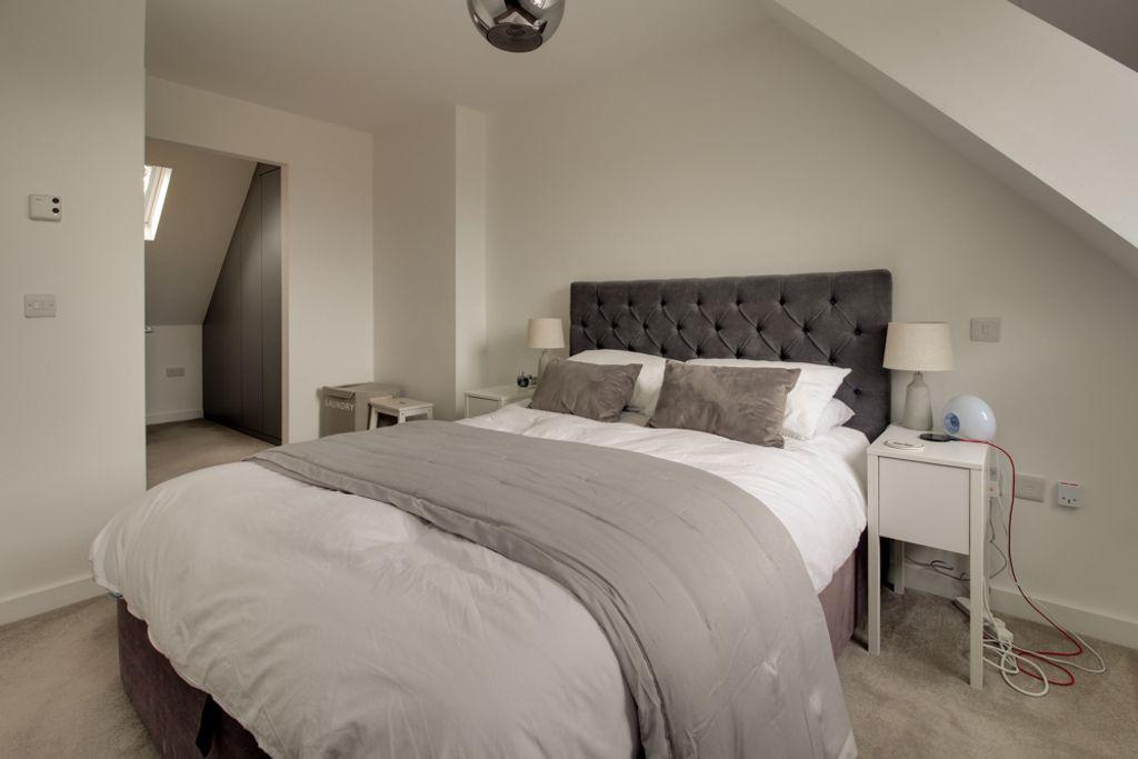 Bedroom 1 (Double)