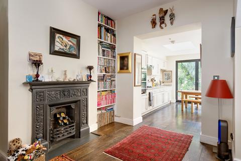 3 bedroom terraced house for sale - Castlehaven Road, London, NW1