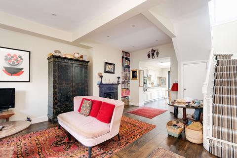 3 bedroom terraced house for sale - Castlehaven Road, London, NW1