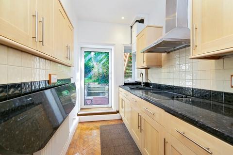 undefined, Kew Road, Kew, Richmond, Surrey TW9