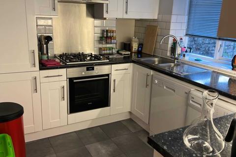35a Mill Hill Road, London, W3 8JE