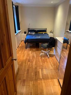 35a Mill Hill Road, London, W3 8JE