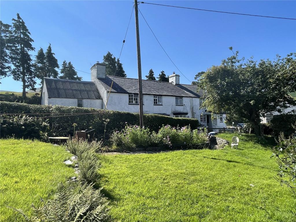 Bryncrug, Tywyn, Gwynedd, LL36 4 bed detached house for sale £350,000