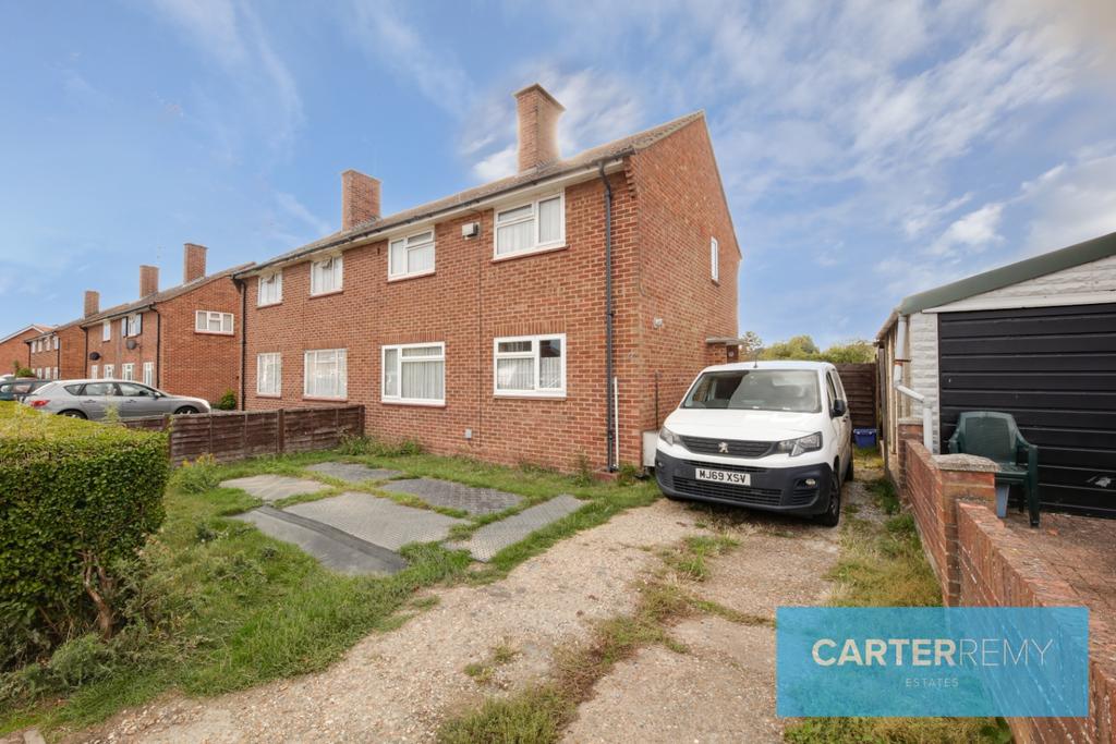 Lawlinge road, Latchingdon, CM3 3 bed semidetached house £300,000