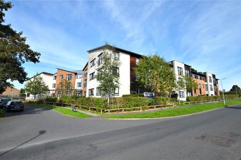 2 bedroom apartment for sale - Lealands Drive, Uckfield, East Sussex, TN22