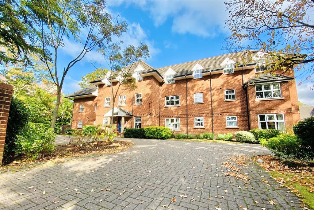 Fleet, Hampshire GU51 2 bed apartment for sale - £200,000