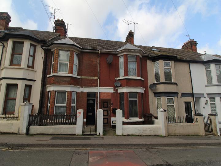 Richmond Road, Gillingham, ME7 1 bed flat to rent £775 pcm (£179 pw)