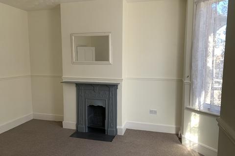 1 bedroom flat to rent, Richmond Road,  Gillingham, ME7