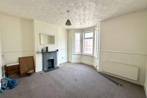 1 bedroom flat to rent, Richmond Road,  Gillingham, ME7