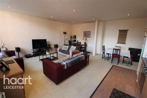 2 bedroom flat to rent, St Georges Mill