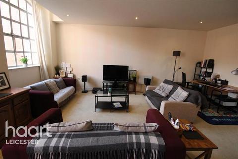 2 bedroom flat to rent, St Georges Mill