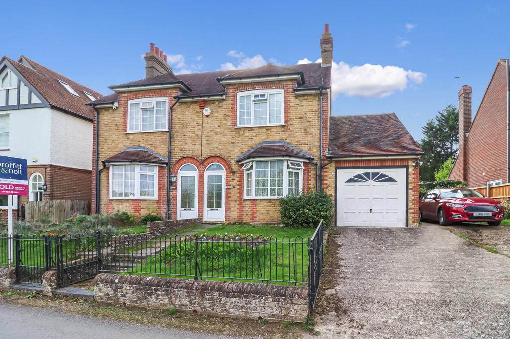 The Green, Sarratt, Herts, WD3 3 bed house £850,000