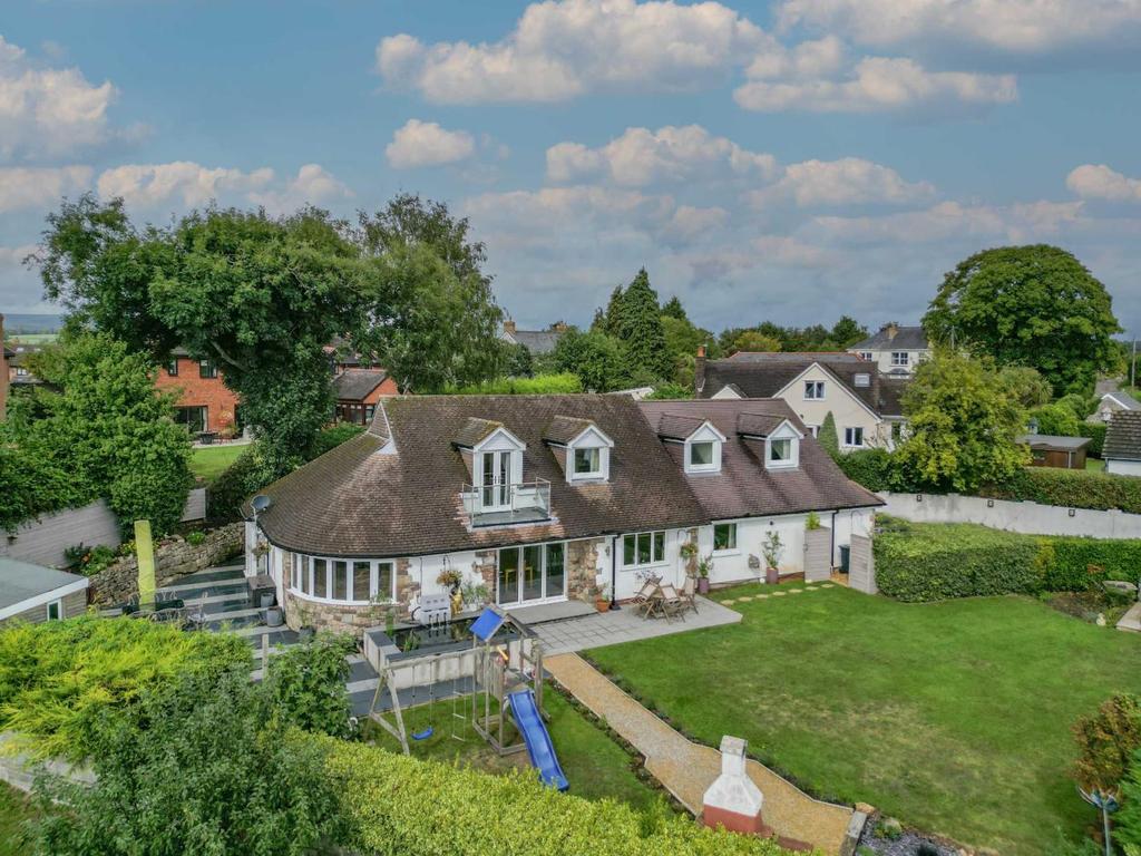 Vinegar Hill, Undy, Caldicot 5 bed detached house £850,000
